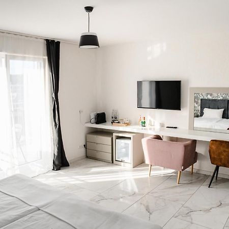 Hotel Flora Waldstetten  Extérieur photo
