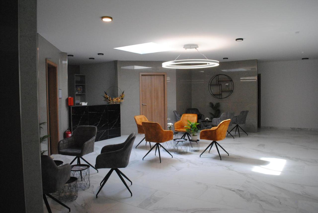 Hotel Flora Waldstetten  Extérieur photo
