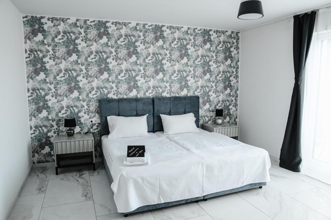 Hotel Flora Waldstetten  Extérieur photo