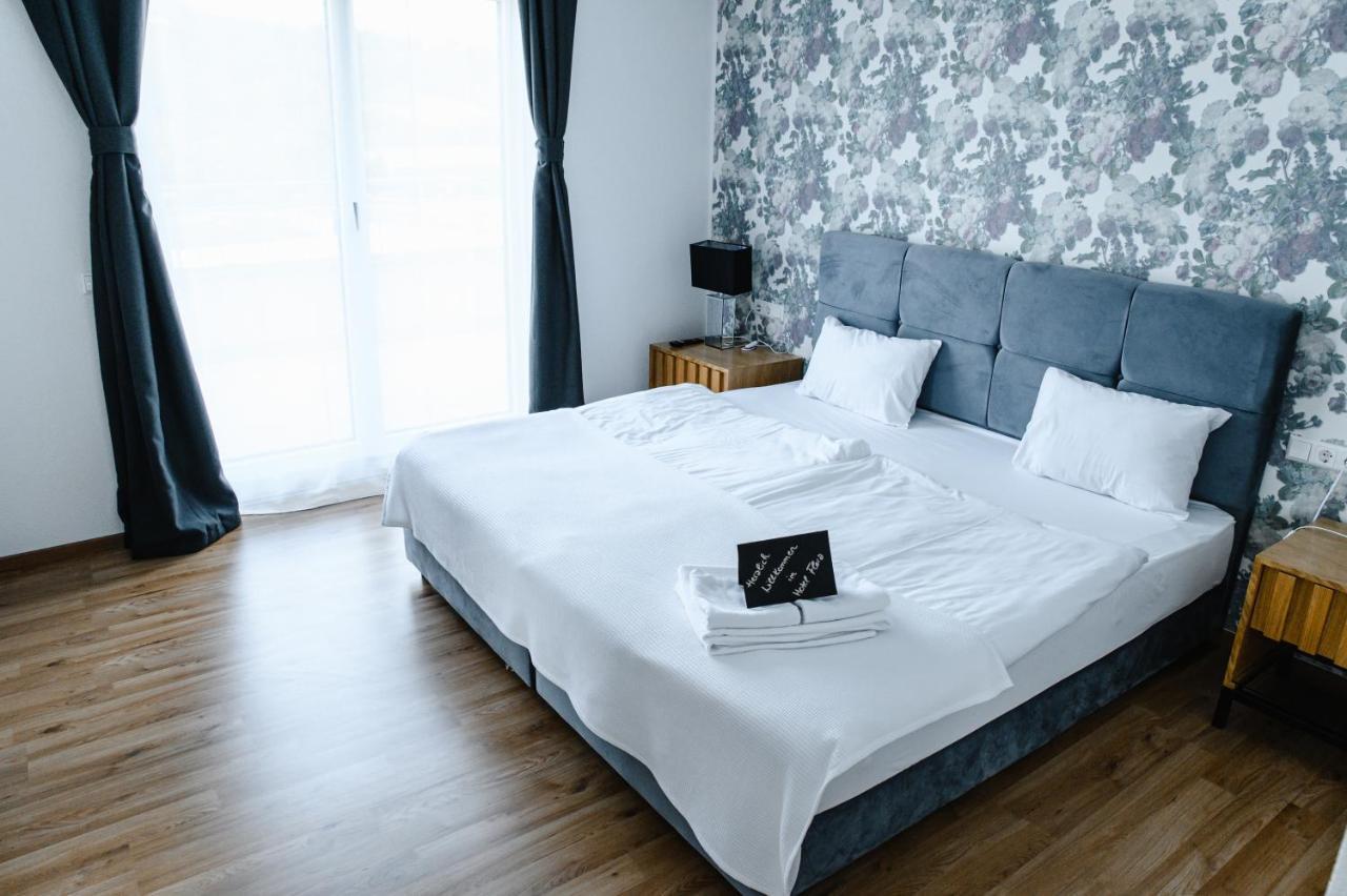 Hotel Flora Waldstetten  Extérieur photo