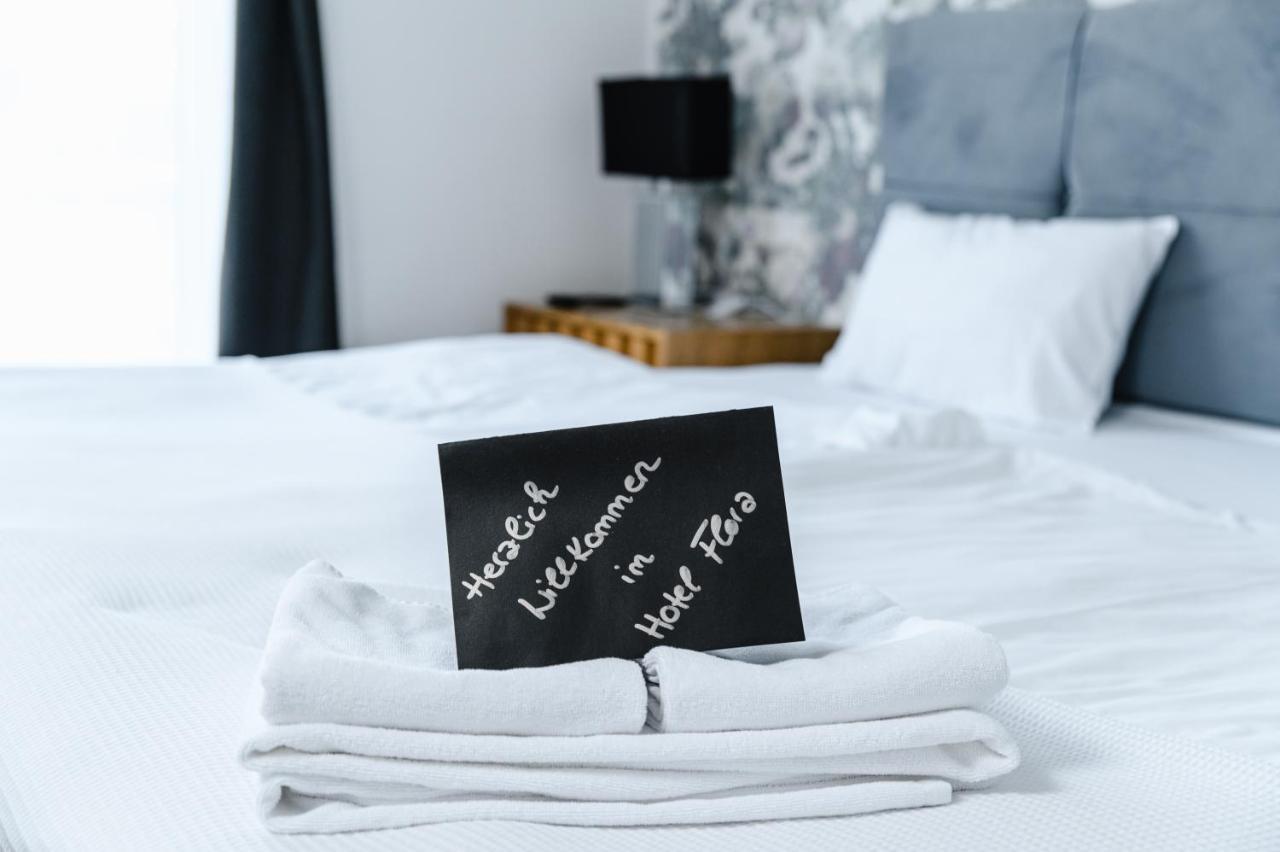 Hotel Flora Waldstetten  Extérieur photo