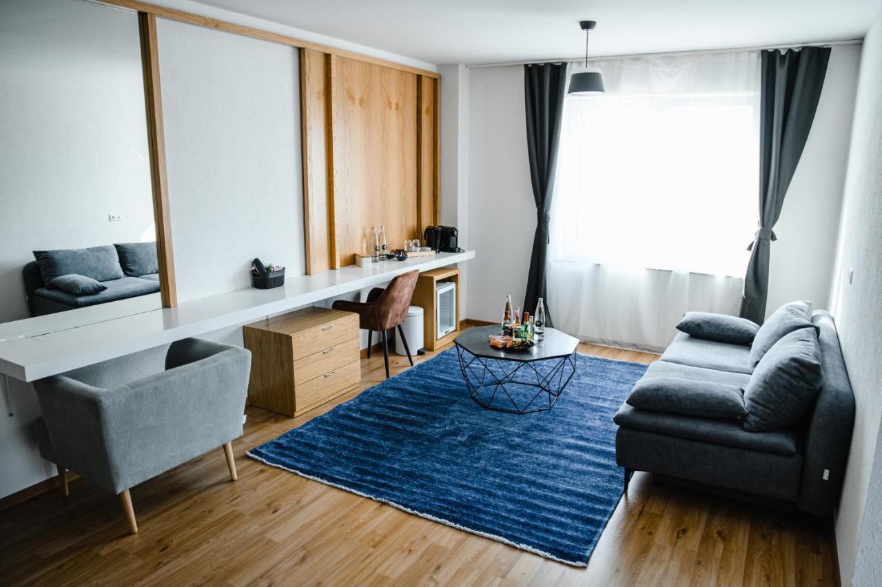 Hotel Flora Waldstetten  Extérieur photo